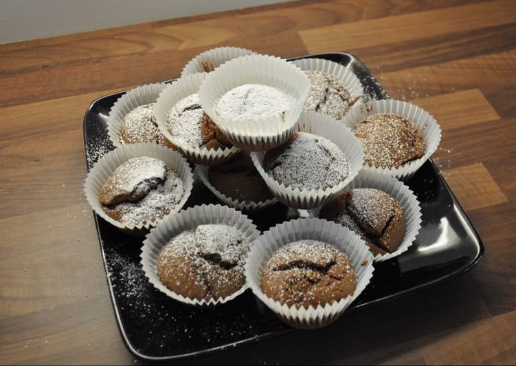 Simple chocolate cakes