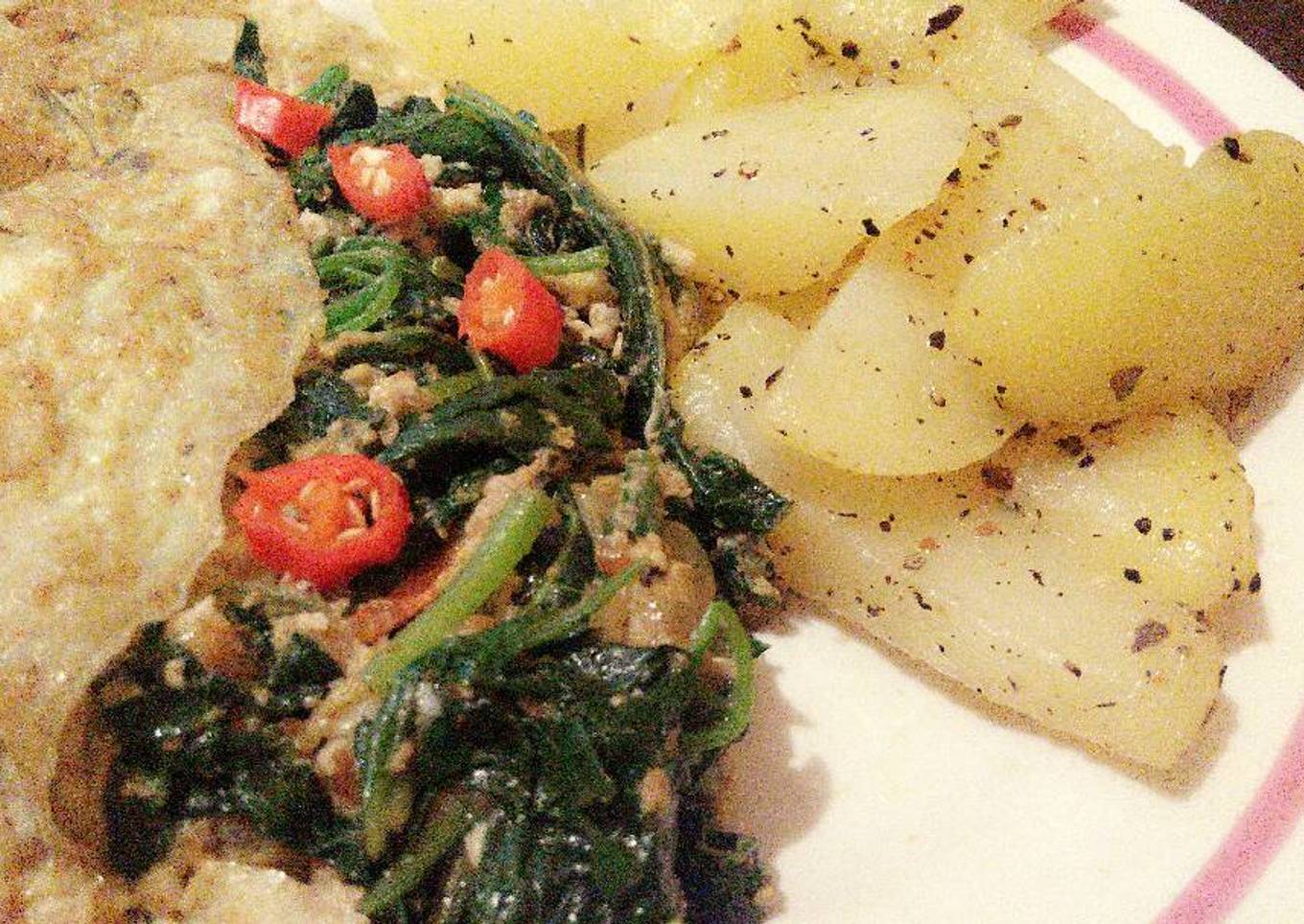 Bayam Tumis Telur Dadar (menu hari pertama diet mayo)