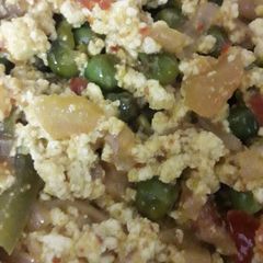 A picture of Dry matar paneer.
