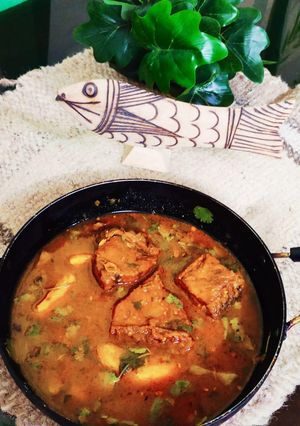 মাছের ঝোল (Macher jhol recipe in Bengali) রেসিপির প্রধান ছবি