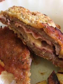 Una foto de Milanesas de carne rellenas con jamón y queso