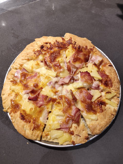 A picture of Bacon Pizza.