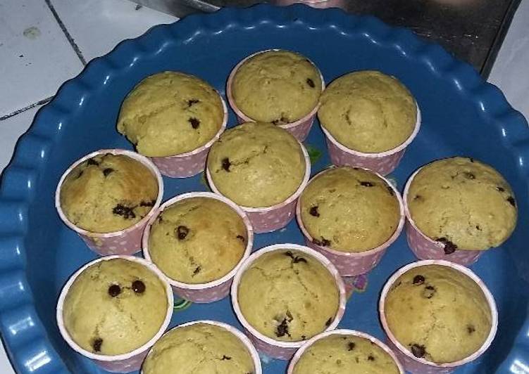 Cara Gampang Menyiapkan Best vanila chocochip muffin Anti Gagal