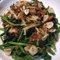 A picture of Sauteed Spinach in Oyster Sauce.