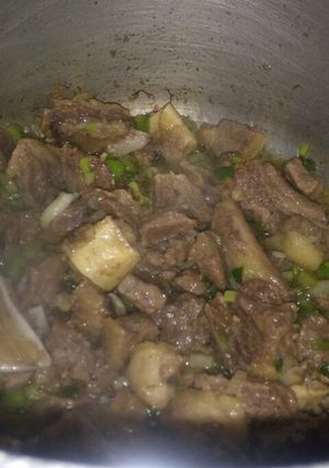 A picture of Fried Beef.