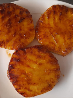 Una foto de Piña asada al sartén 🍍