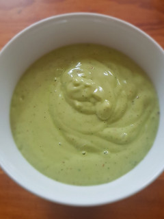 Una foto de Aderezo de aguacate para ensaladas