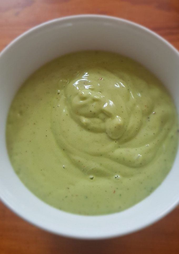 Una foto de Aderezo de aguacate para ensaladas
