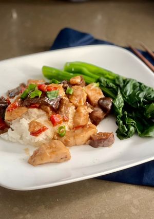 A picture of Chinese-Style Chicken and Eggplant.