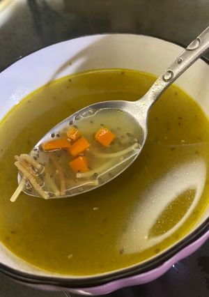 صورة لوصفة شوربة الشعيرية ببذور الشيا