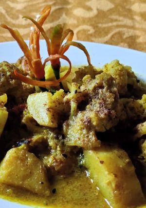 ফুলকপির রসা (fulkopi rosa recipe in Bengali) রেসিপির প্রধান ছবি