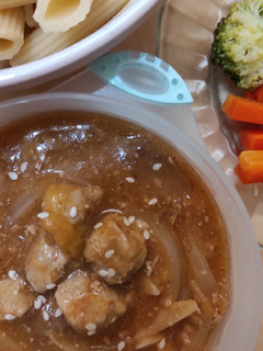Foto resep Bola Daging Kuah Tomat (Meat Balls with Bolognese Sauce)