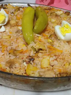 صورة لوصفة أرز بالخضر والدجاج من ايادي أمي الغالية 😍