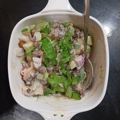 Chana salad with Thousand Island dressing A picture of Chana salad with Thousand Island dressing.