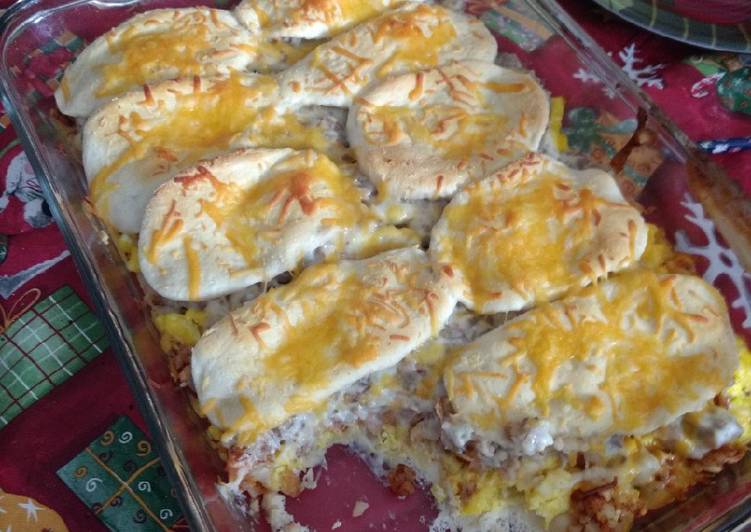 My Grandma Love This Sausage gravy casserole