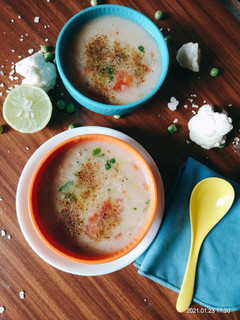 ओट्स सुप (oats soup recipe in Hindi) रेसिपी मुख्य फोटो