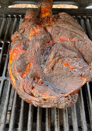 Zdjęcie przepisu Wieprzowa łopatka w stylu central texas bbq.