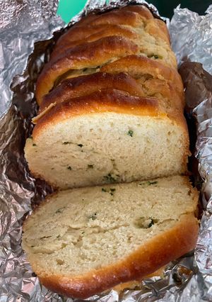 A picture of Garlic cloves Butter Bake.