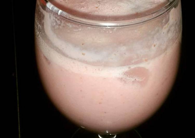 Easiest Way to Prepare Perfect Strawberry Milkshake