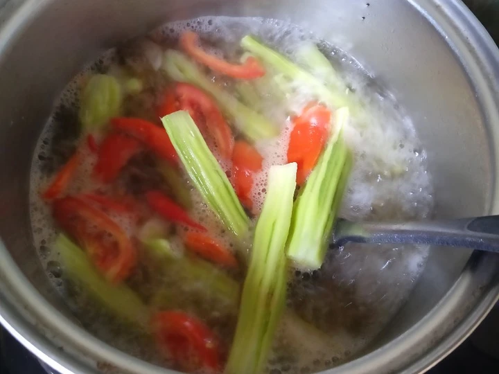 Langkah Mudah untuk Membikin Resep Sayur Asam buah kelor yang Sempurna Anti Ribet, Mantap