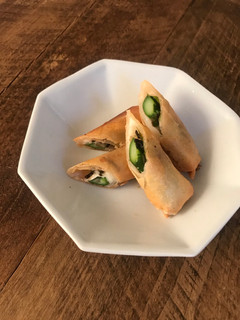 A picture of Asparagus Spring Roll (V) - Japanese.