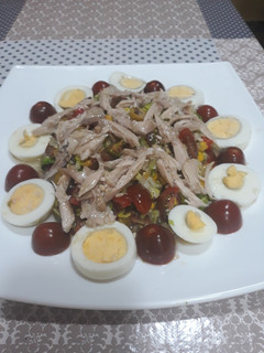 Una foto de Ensalada de perdiz escabechada