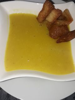 صورة لوصفة شوربة عدس في الخضار 🥒