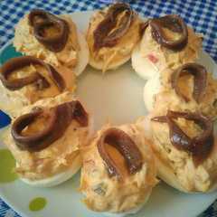 Una foto de Huevos rellenos