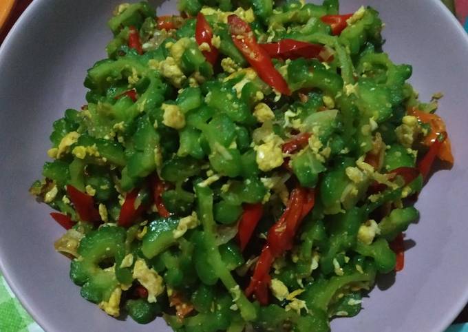 Resep  memasak Oseng pare &#34;TT&#34; Enak (Telur Teri) yang spesial