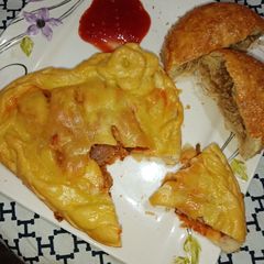 Pizza pie And stuffed bun in pateela 🍕🙂 A picture of Pizza pie And stuffed bun in pateela 🍕🙂.