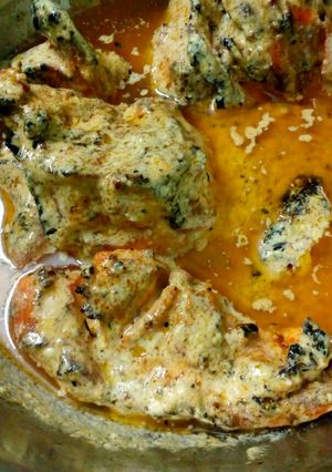 A picture of Chicken tikka gravy.