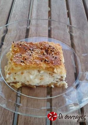 A picture of Chicken pie with mushrooms.