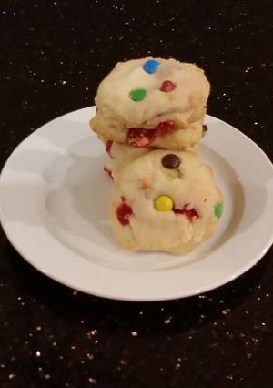 A picture of Cherry Chip Shortbread Cookies.