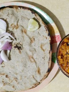 बाजरे की रोटी (bajre ki roti recipe in Hindi) रेसिपी मुख्य फोटो