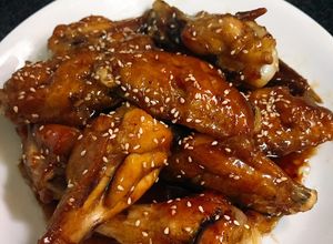 Hình của món Cánh gà sốt Teriyaki.