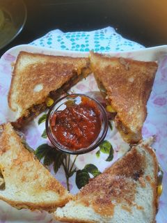 চিজ মসালা টোস্ট (Cheese masala toast recipe in Bengali) রেসিপির প্রধান ছবি