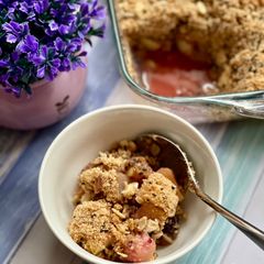 A picture of Oaty Fruit Crumble.