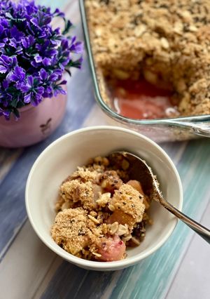 A picture of Oaty Fruit Crumble.