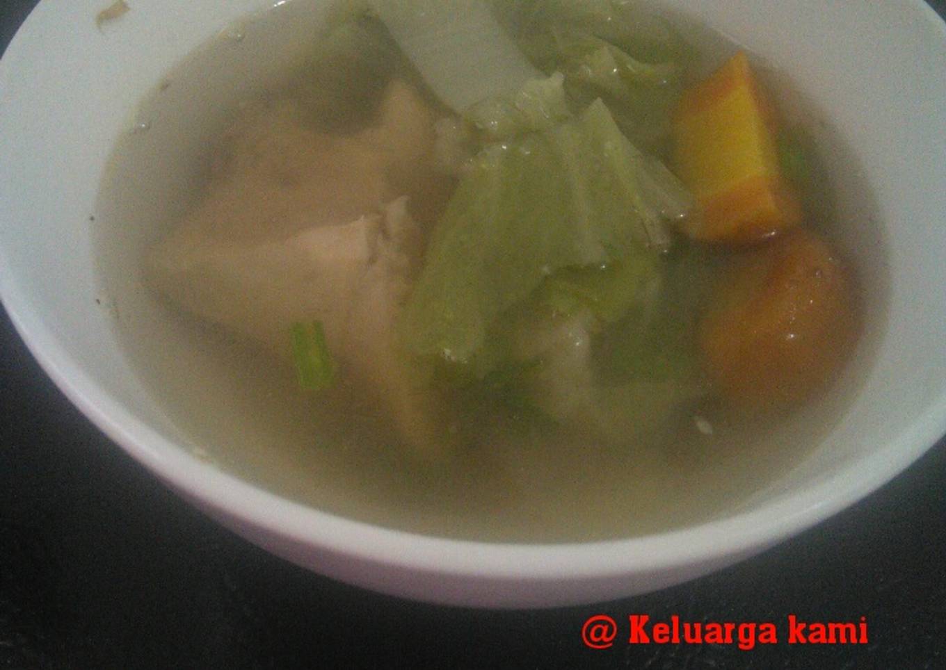 Sup Ayam sawi putih wortel