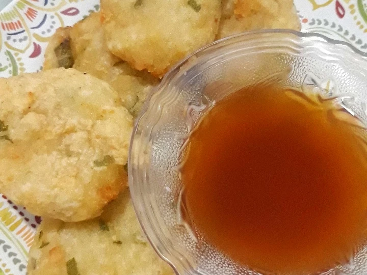 Langkah Mudah untuk Membuat Resep Cireng Nasi Kuah Cuko yang Uenak Anti Ribet, Mantap