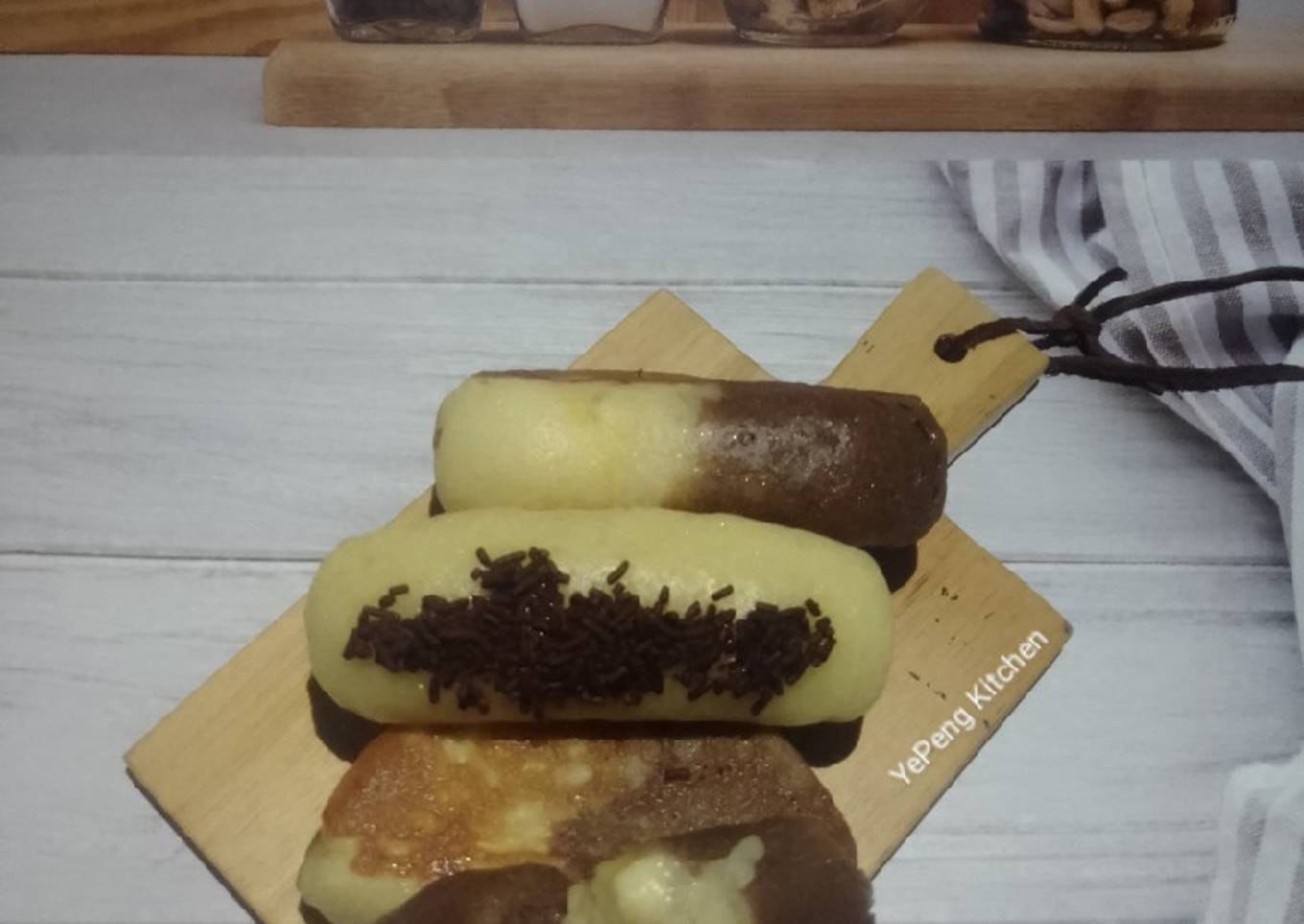 Pukis ššš...isi coklat keju lumer