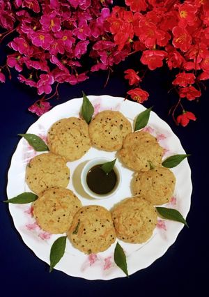 A picture of Oats Masala Idli.