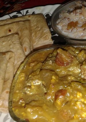 A picture of Brinjal and moong daal bari gravy.