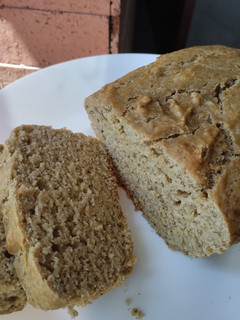 Una foto de Pan de banano sin huevos🍯y sin horno🍌🥯🧇🥞