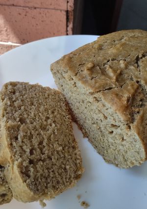 Una foto de Pan de banano sin huevos🍯y sin horno🍌🥯🧇🥞