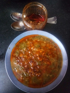 पालक चने की दाल (Palak chane ki dal recipe in Hindi) रेसिपी मुख्य फोटो