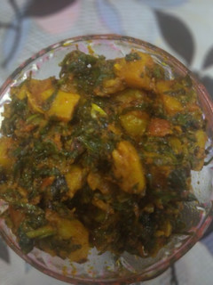 A picture of આલૂ પાલક સબ્જી (Aloo Palak Sabji Recipe In Gujarati).