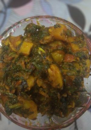 A picture of આલૂ પાલક સબ્જી (Aloo Palak Sabji Recipe In Gujarati).
