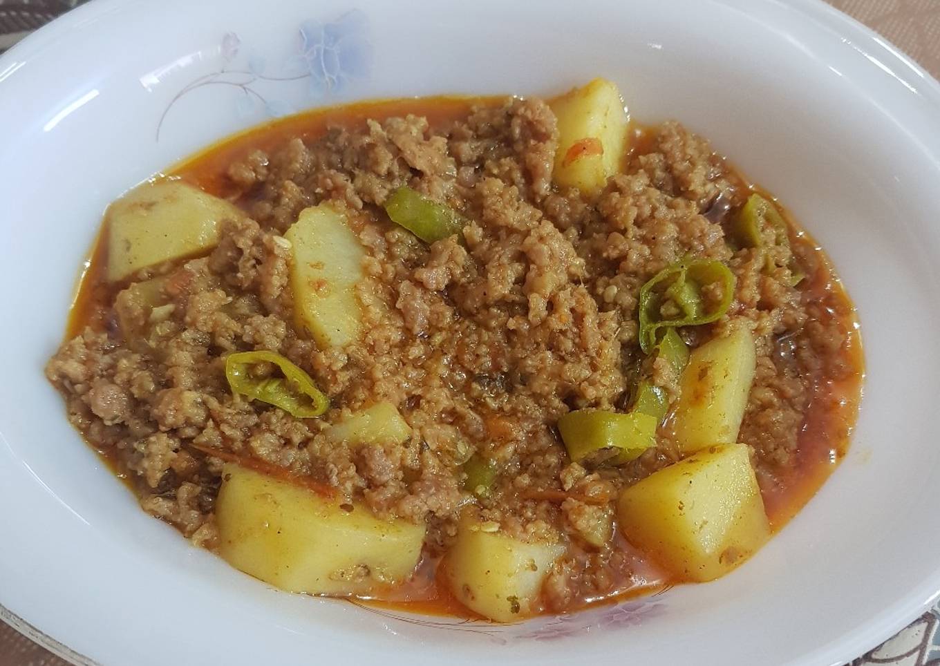 Dhaba Style Qeema Aloo