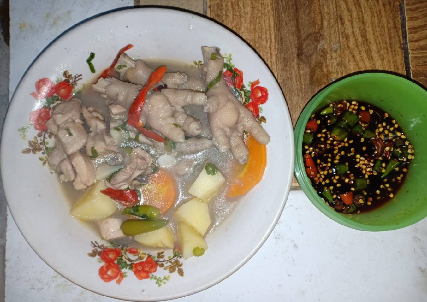 SOP ayam ceker